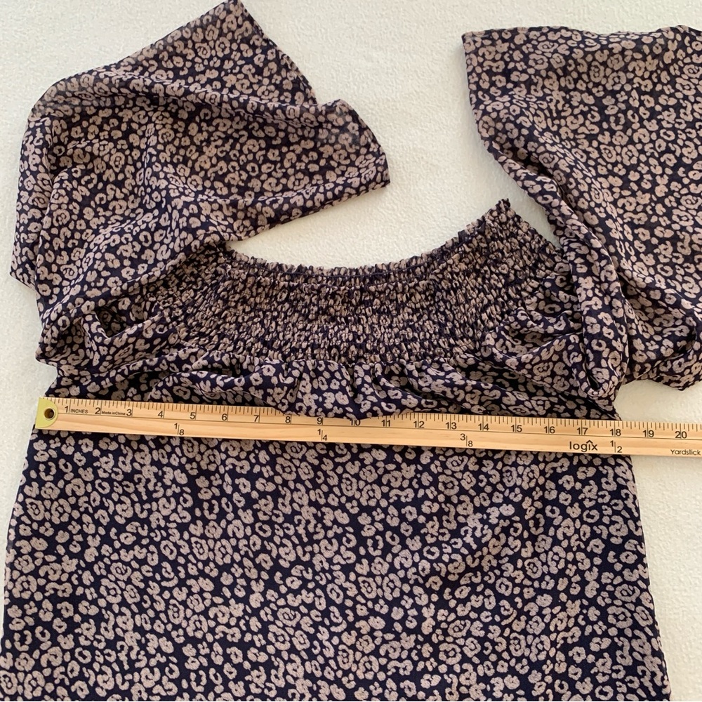 Rebecca Minkoff Women's Smocked Off The Shoulder Top Floral Navy Brown Size XS - Picture 7 of 13